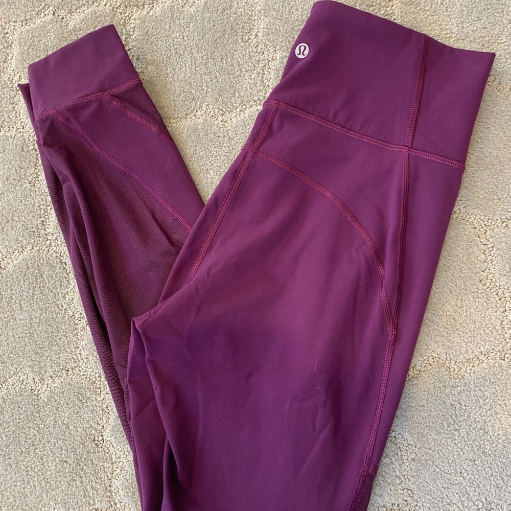 Lululemon Size 8 Purple Leggings with Mesh in back